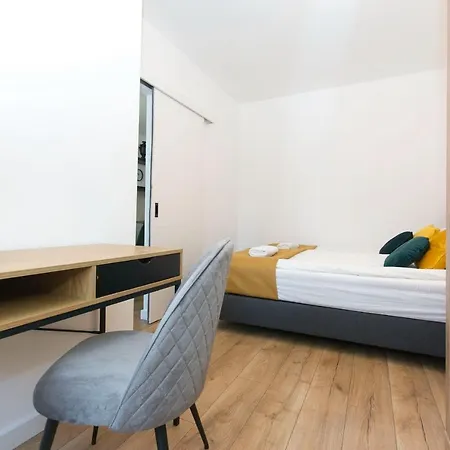 City Center - Walowa I Popieluszki By Apartmore Gdansk Exterior photo