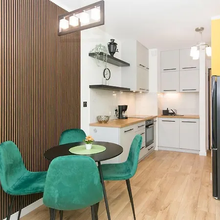 City Center - Walowa I Popieluszki By Apartmore Gdansk Exterior photo