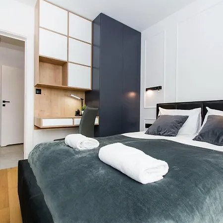 City Center - Walowa I Popieluszki By Apartmore Gdansk Exterior photo