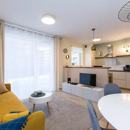 City Center - Walowa I Popieluszki By Apartmore Gdansk Exterior photo